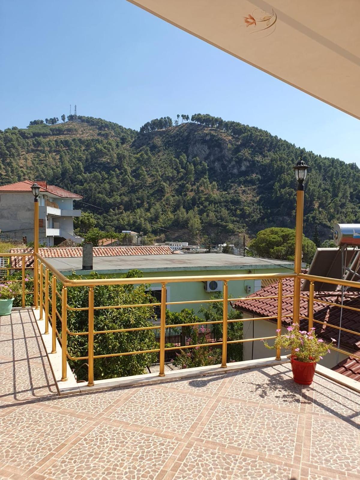Sara Guesthouse Berat Luaran gambar