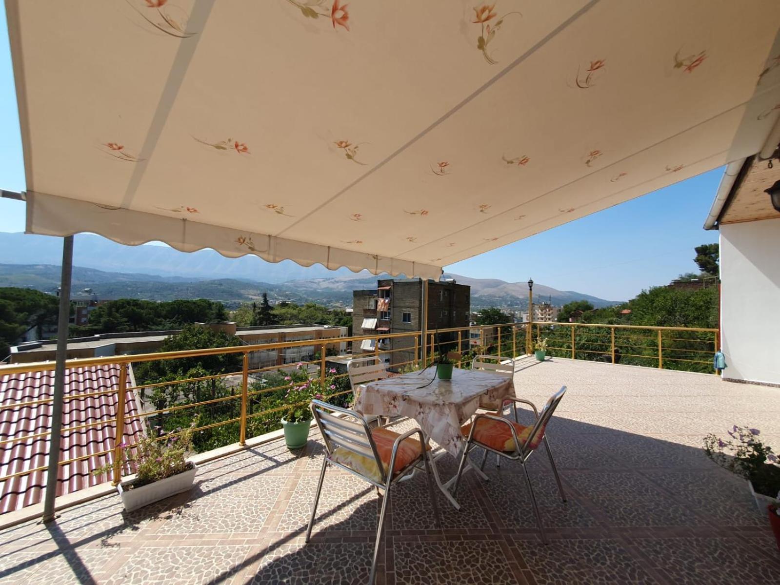 Sara Guesthouse Berat Luaran gambar