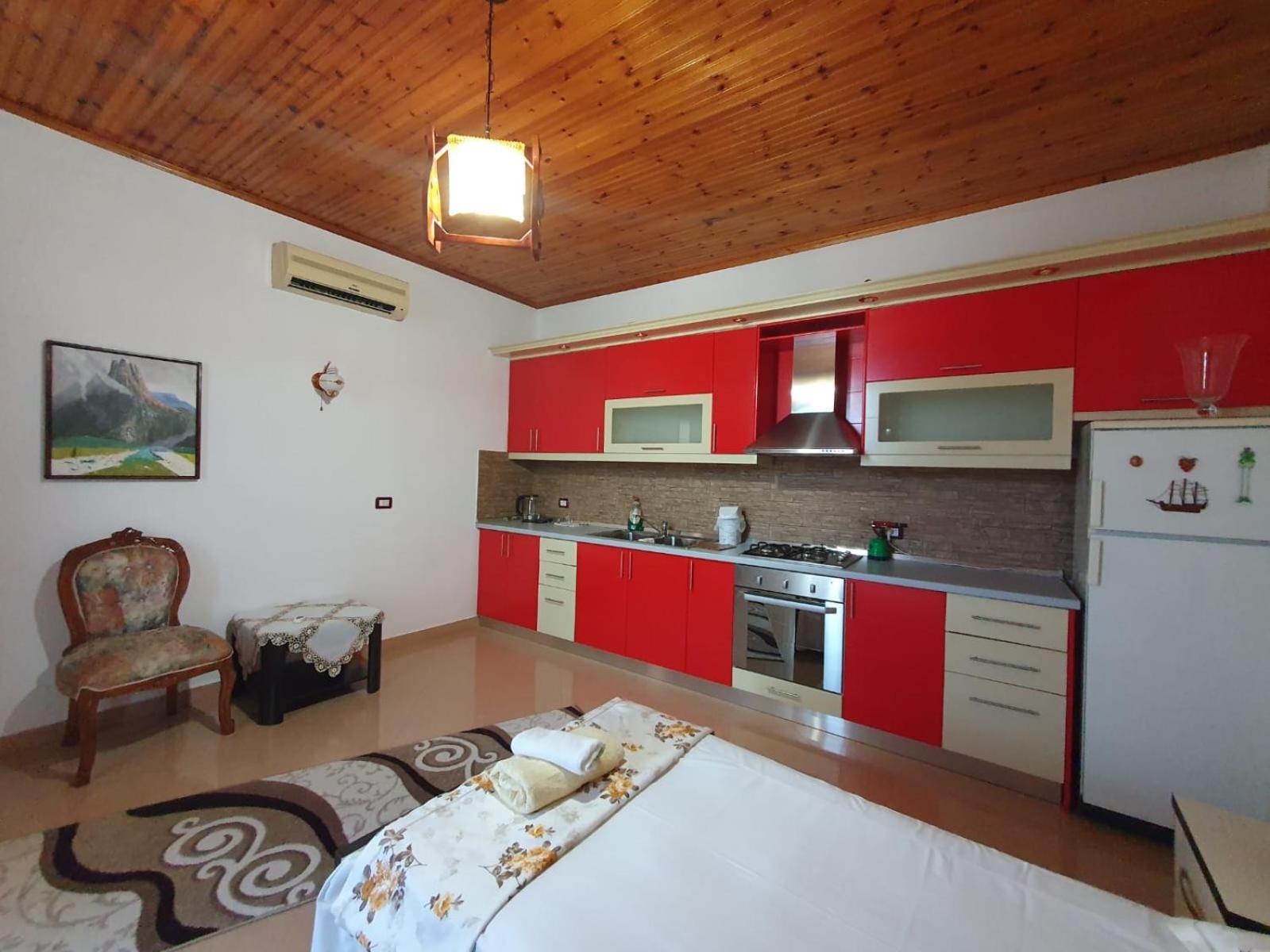 Sara Guesthouse Berat Luaran gambar