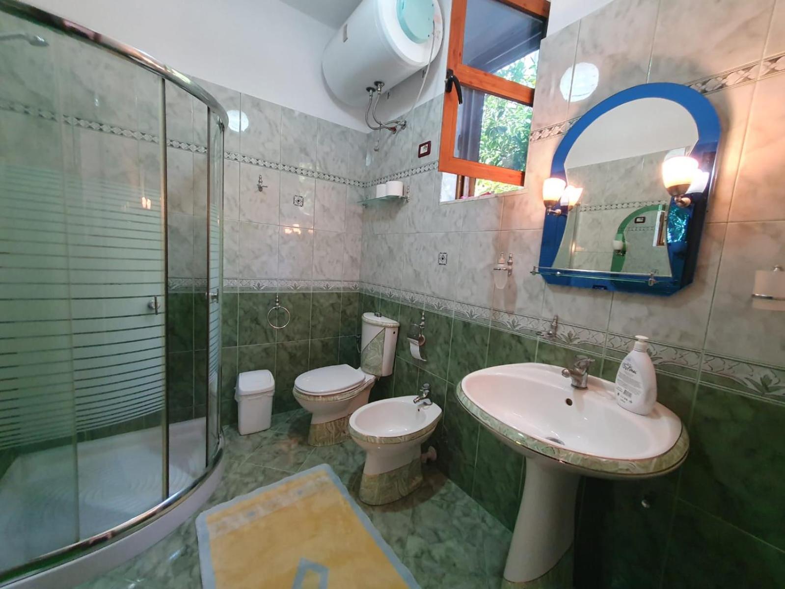 Sara Guesthouse Berat Luaran gambar