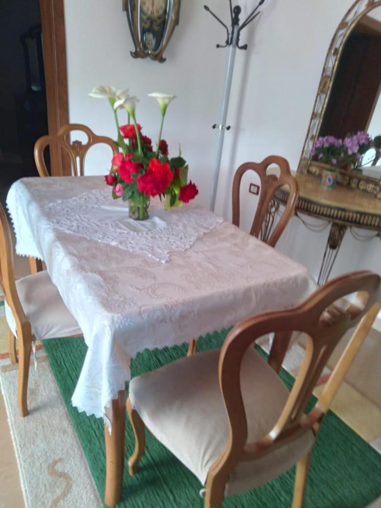 Sara Guesthouse Berat Luaran gambar